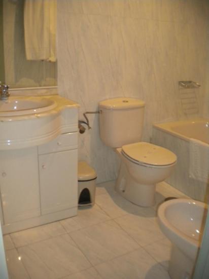 Apartamentos Nerja Bahia Bilik gambar