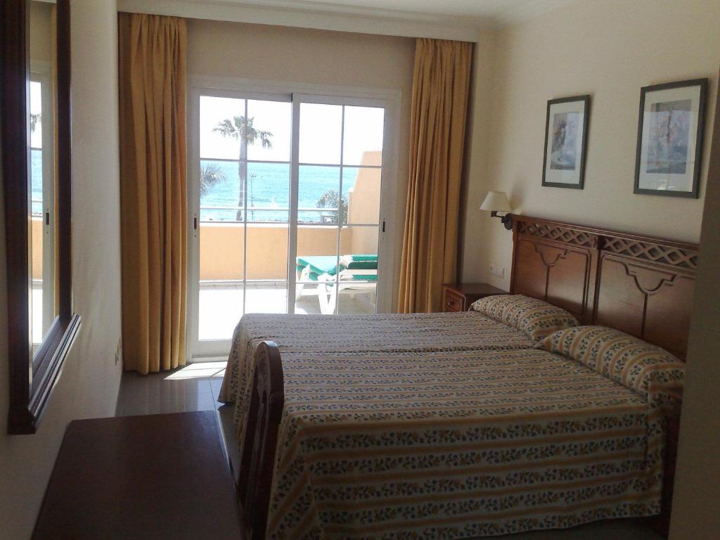 Apartamentos Nerja Bahia Luaran gambar